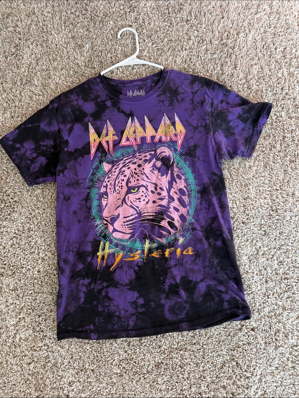 Def Leppard women’s Hysteria Tie-Dye Graphic Tee - Purple